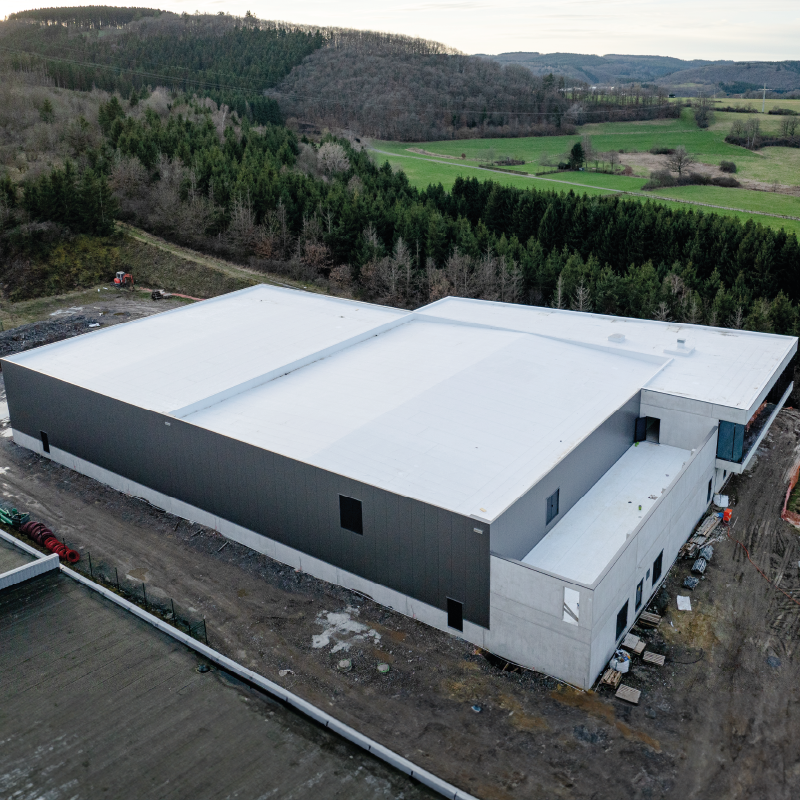 Insulation and waterproofing of the roof of the Astel Medica S.A. Luxembourg building in Wiltz